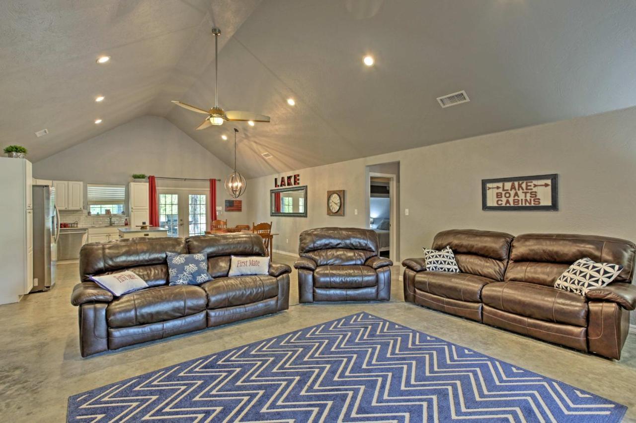 Modern Retreat With Gas Grill - Walk To Lake Texoma! Кінгстон Екстер'єр фото